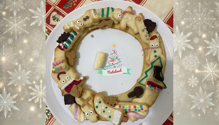 Corona di biscotti natalizia di nadi: una cream tart di Natale